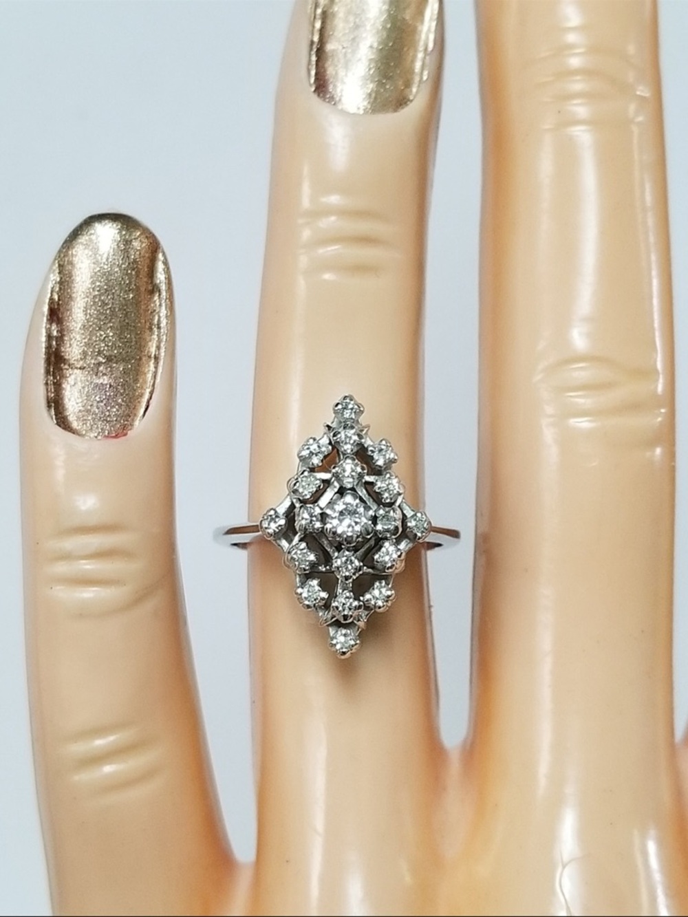 Vintage-Inspired White Gold Diamond Cluster Ring - White